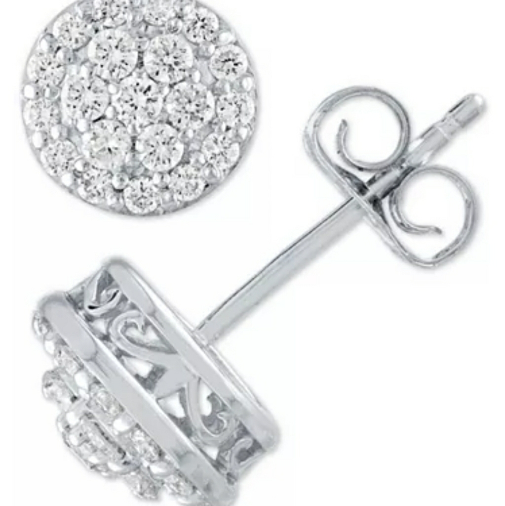 New Macys Forever Grown diamond studs